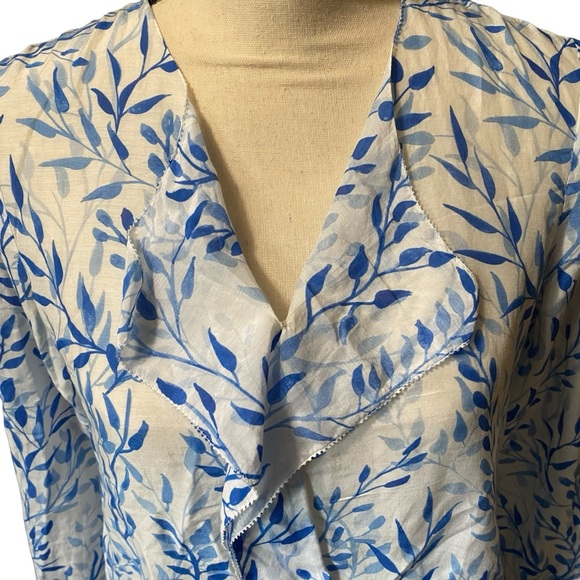 Carlisle women’s leave design white blue long sleeve blouse (4) - Picture 2 of 7